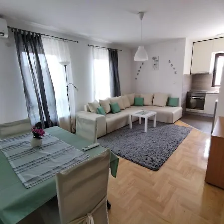 Gana Altina Lux Appartamento