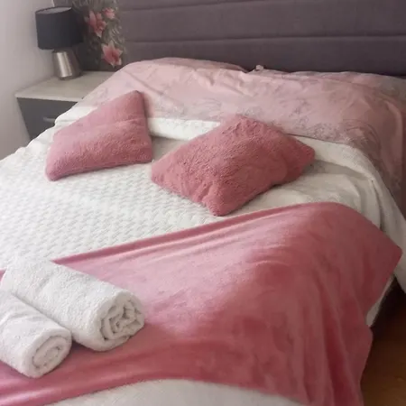 Gana Altina Lux Belgrado